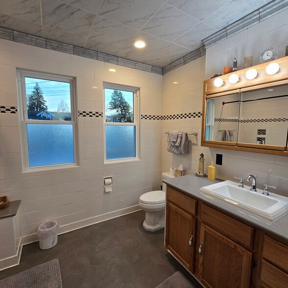 Building Photo - 2403 Erie Ave