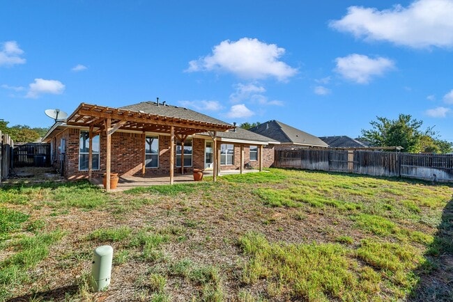 Building Photo - 5409 San Saba Ct