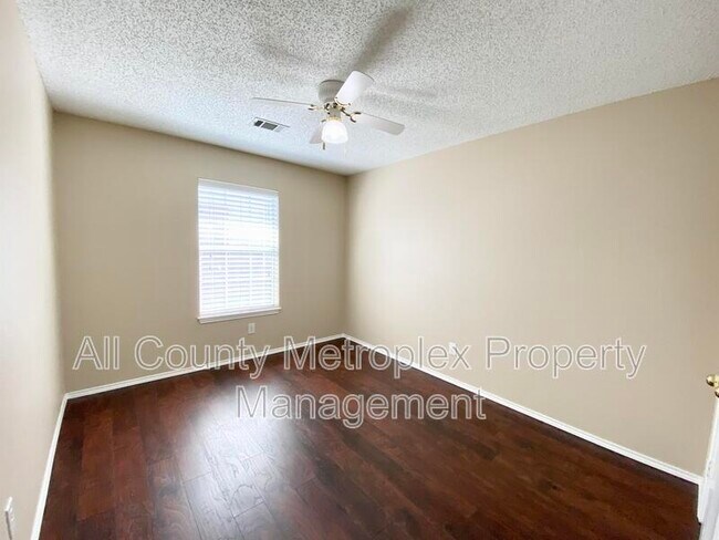 Building Photo - 813 Snapdragon Ln