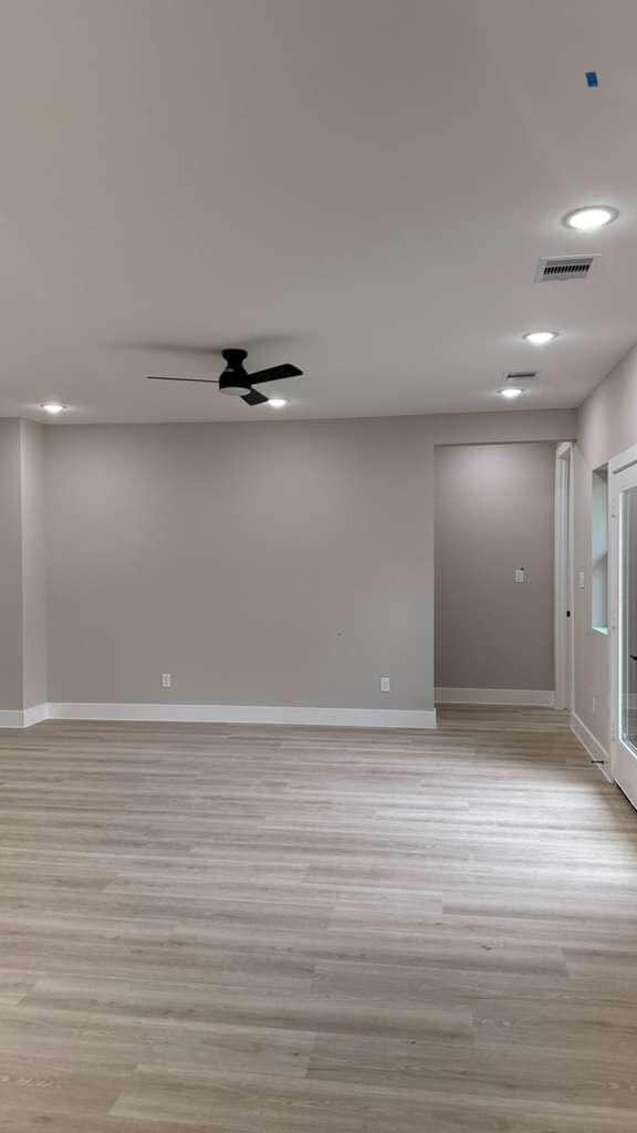 Building Photo - 20007 Venetto St