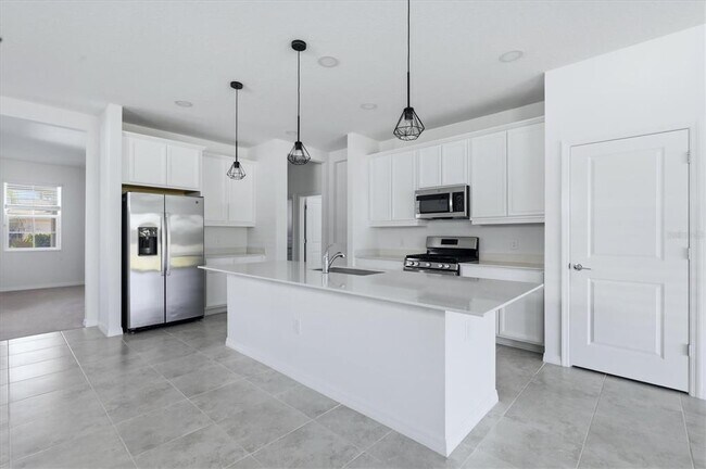 Building Photo - 8113 Sternway Rd