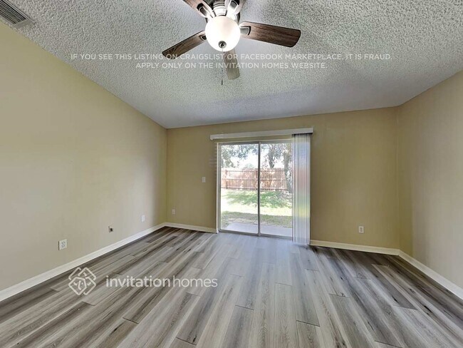 Building Photo - 2394 Bayhill Dr