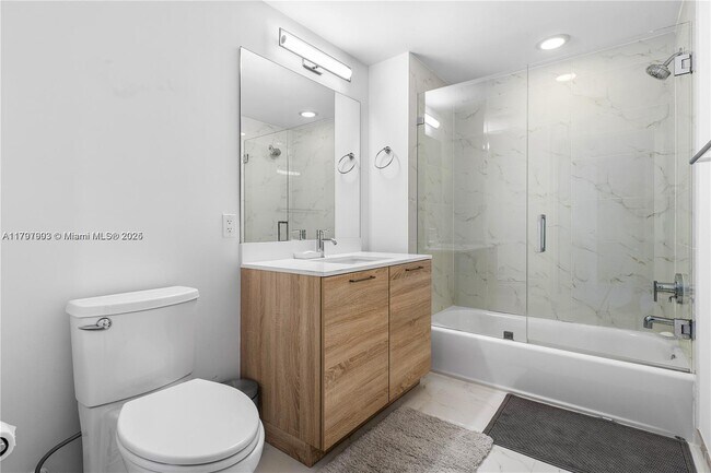 Building Photo - 16385 Biscayne Blvd