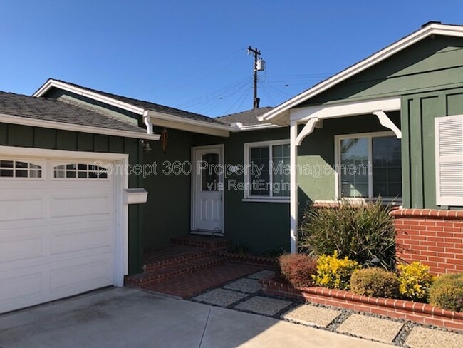 Building Photo - 20935 Conradi Ave