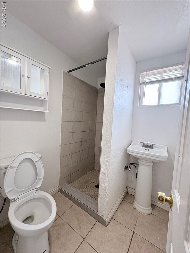 Building Photo - 6329 Brittany Way