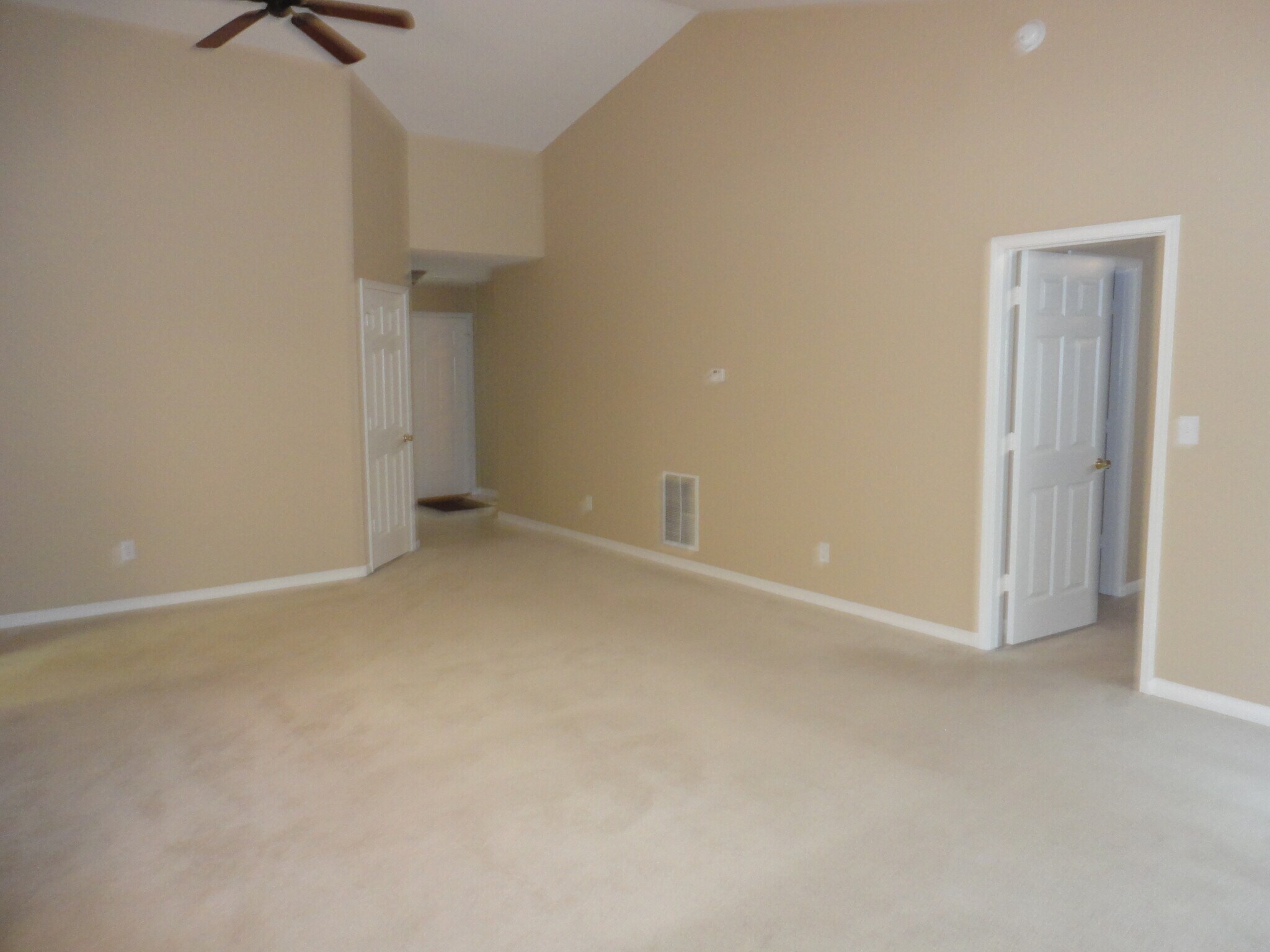 Building Photo - 81 W Quail Wood Ln