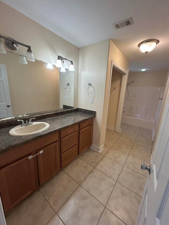 Building Photo - 70 Cypress Ln