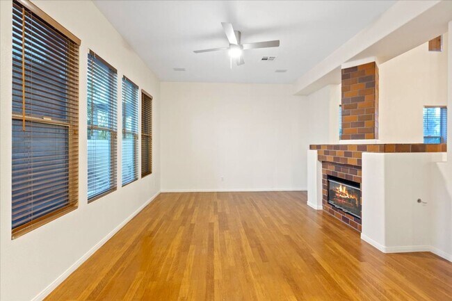 Building Photo - 1708 Cordoba Canyon St
