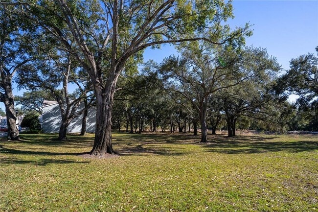 Building Photo - 2375 Lake Woodberry Cir