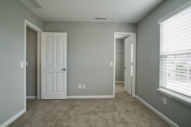 Building Photo - 4BDRM, 2.5 BA with finished basement in Westminster