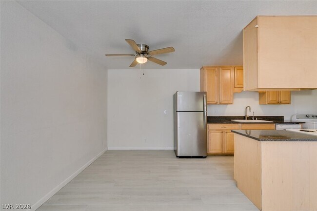 Building Photo - 1486 Elizabeth Ave