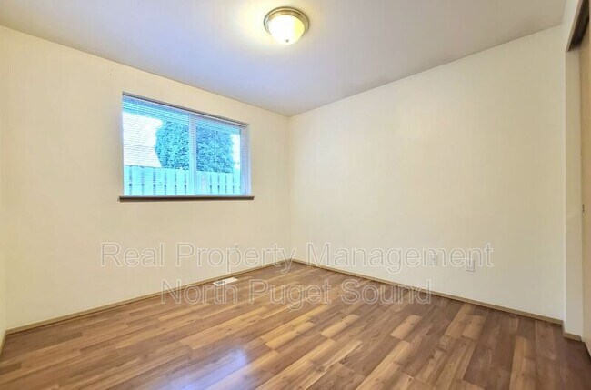 Building Photo - 5953 Grove St
