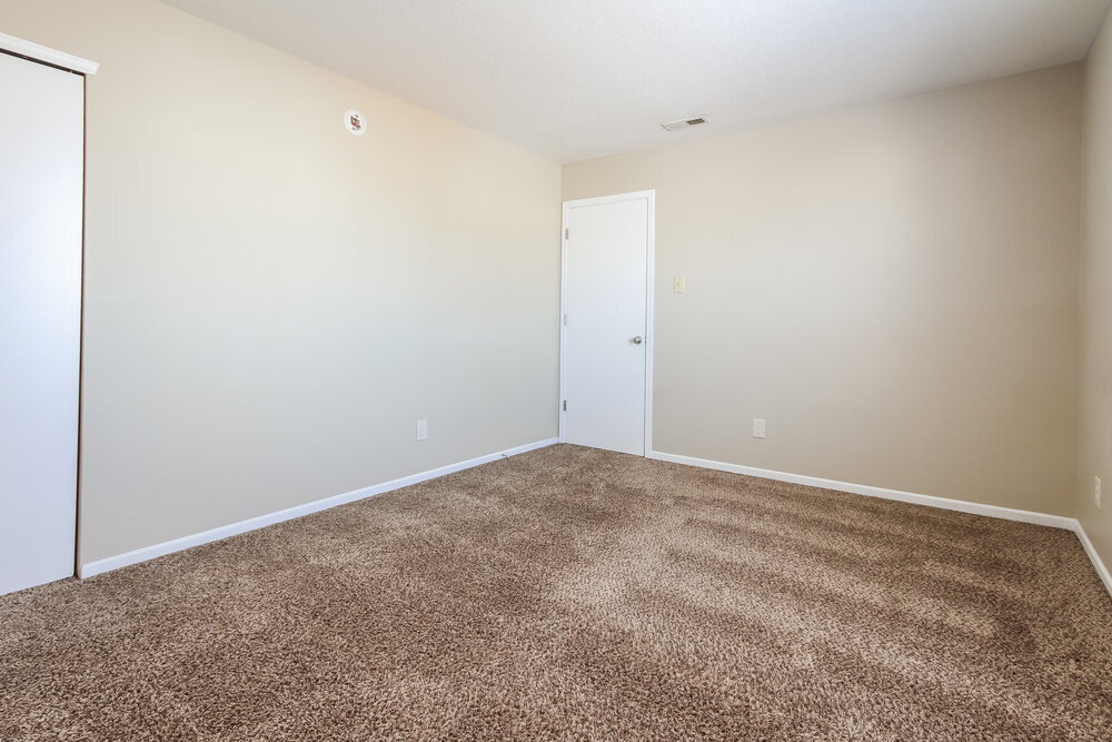 Building Photo - 2832 Ludwig Dr