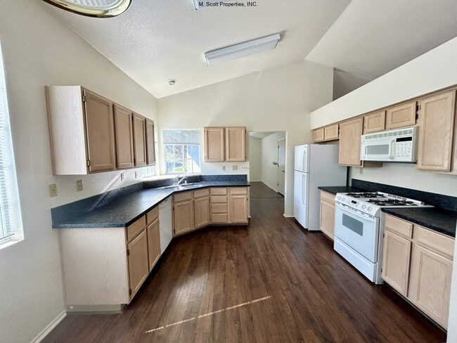 Building Photo - 1779 Birch Ct