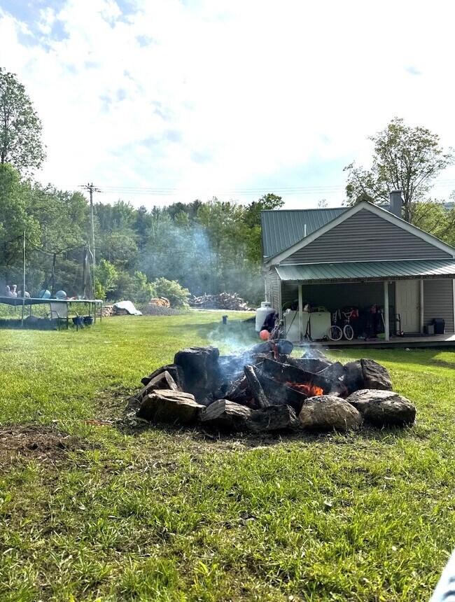 Building Photo - 336 High Rock Rd