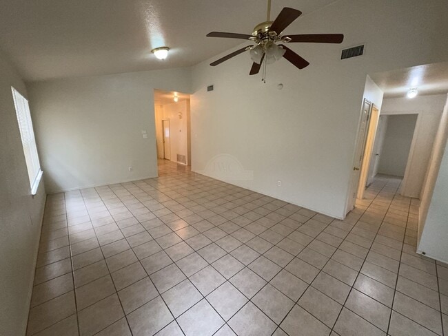 Building Photo - 1604 Grey Fox Trail