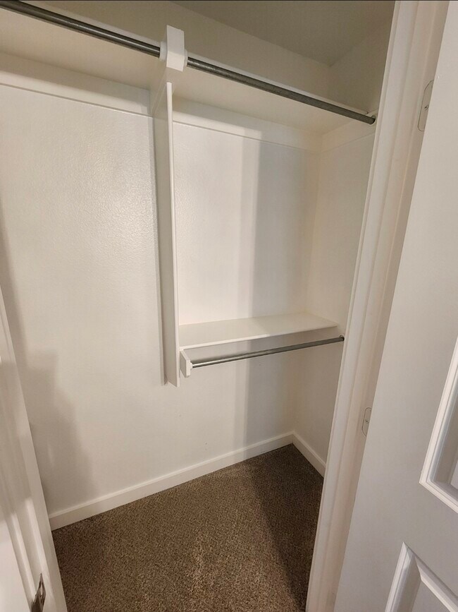 Building Photo - 3 bed 2 bath home in Lone Star Trails! 2 car garage