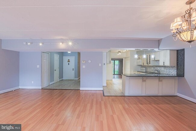 Building Photo - 17 Farmhouse Ct