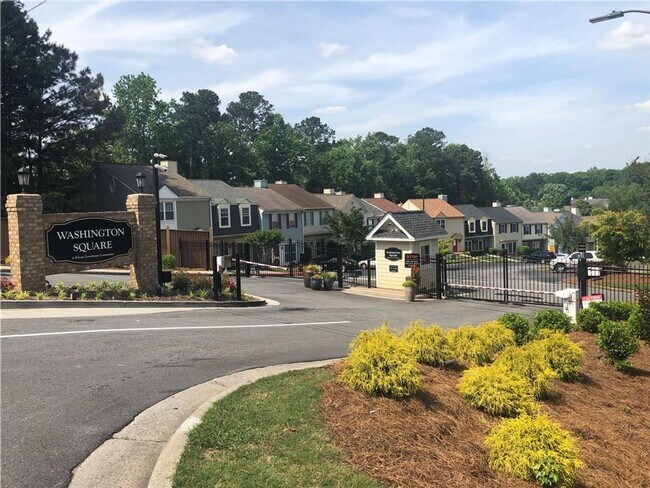 Building Photo - 2 Bed/2.5 Bath townhome - great Doraville ...