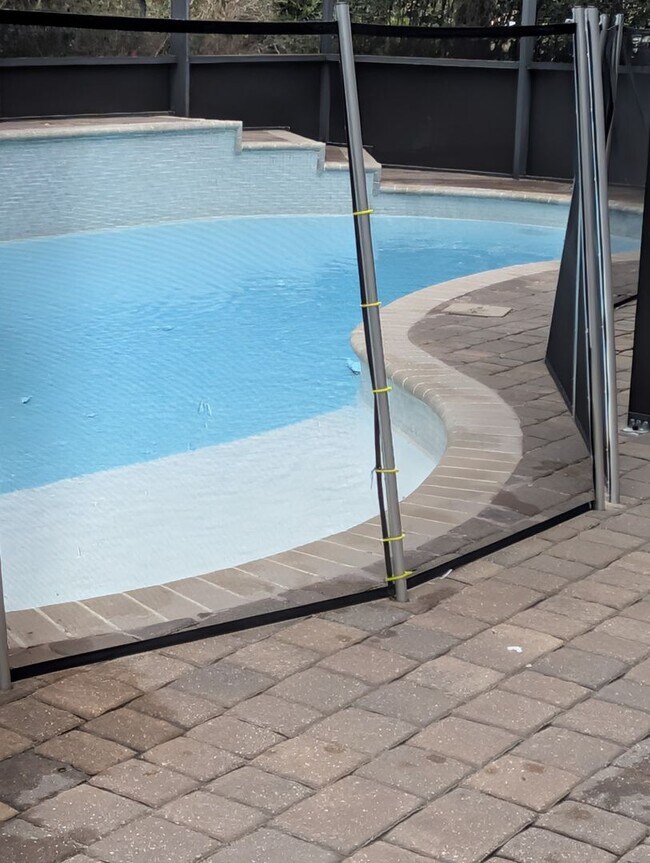 Building Photo - 6 Bedrooms 4 Bathroom 1672 Hammock Grove Lane