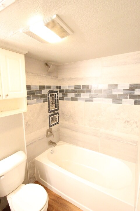 Building Photo - 1932 Lariat Cir