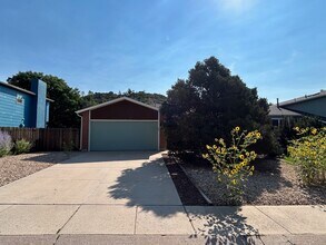 Building Photo - 5935 Pemberton Way