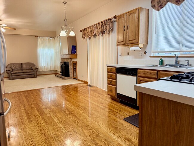 Building Photo - 34242 N Wineberry Ln