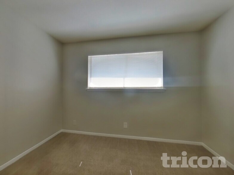 Building Photo - 24122 Spring Mill Ln