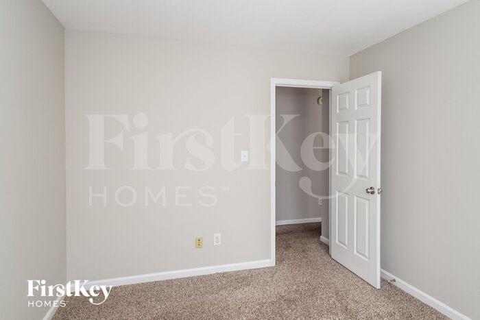 Building Photo - 1010 Wyndham Ln