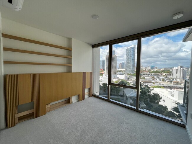 Building Photo - SKY ALA MOANA ONE BEDROOM AVAILABLE NOW