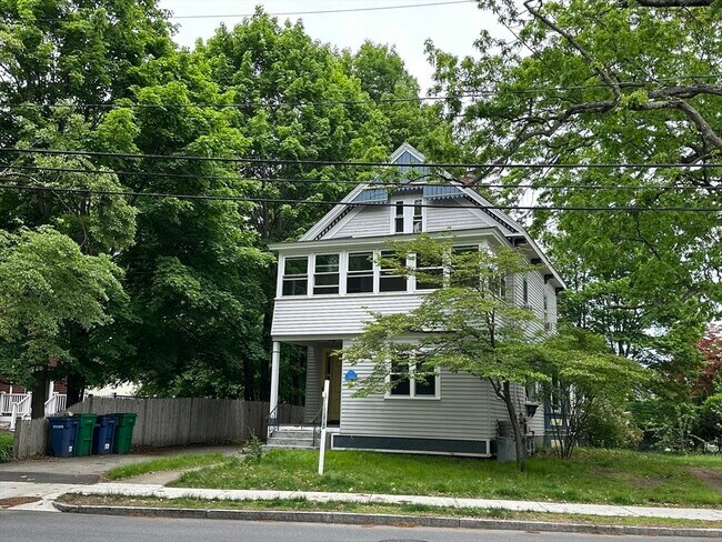 Building Photo - 263 Auburndale Ave