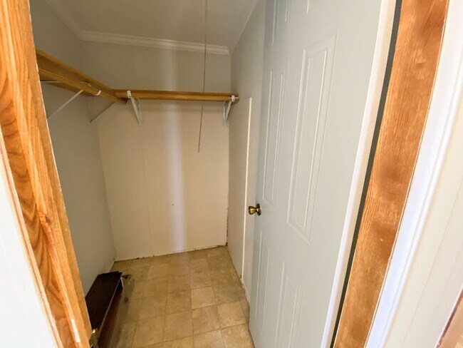Building Photo - Convenient Bell City Rental | Just Minutes from the Helms Road LNG Park & Ride