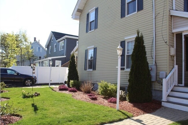 Building Photo - 226 California St