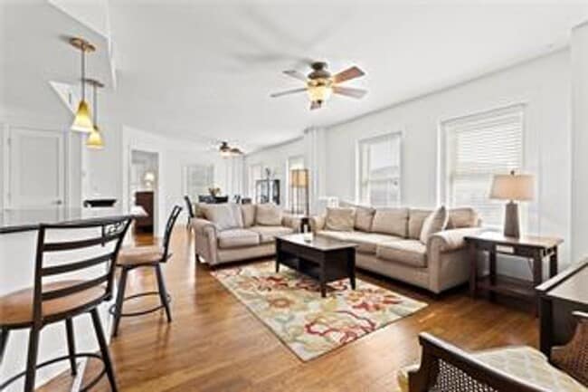 Building Photo - {4555 #205} Ponce De Leon Condo Available ...