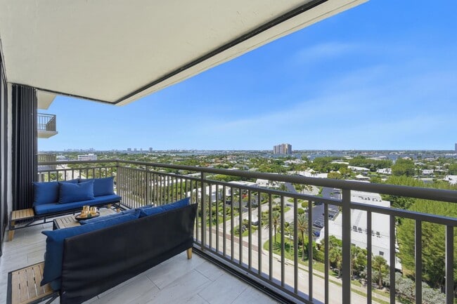 Building Photo - 3400 N Ocean Dr