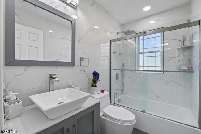 Building Photo - 41 Stirling Terrace