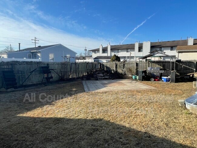 Building Photo - 3138 Powhatan Ave