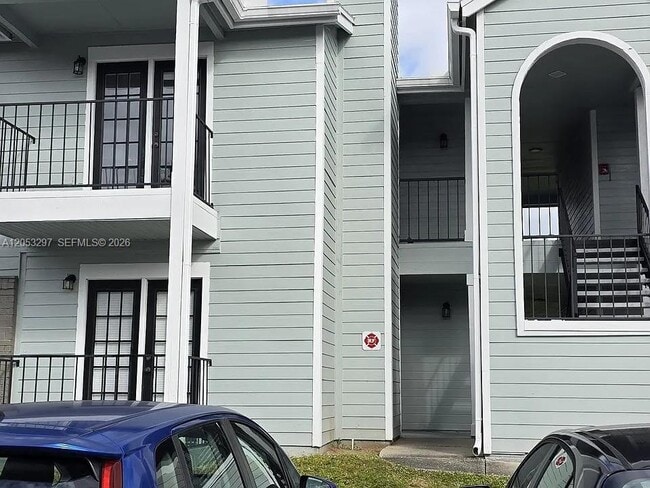 Building Photo - 2550 N Alafaya Trail