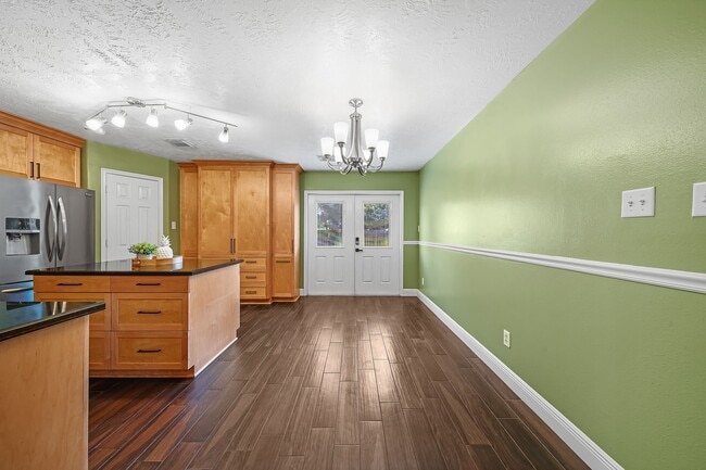 Building Photo - 18436 Sunrise Pines Dr