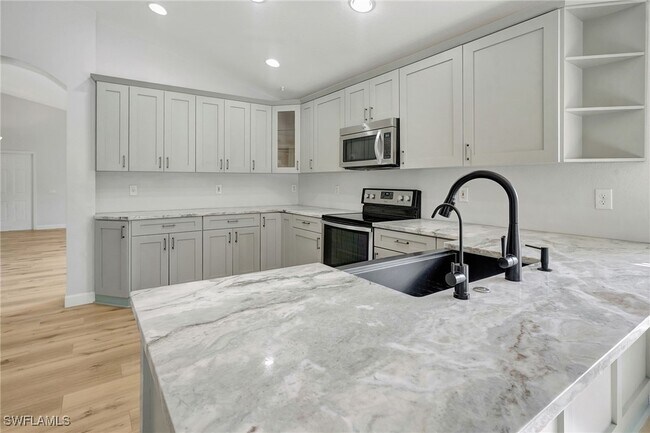 Building Photo - 12843 Fox Hollow Cir