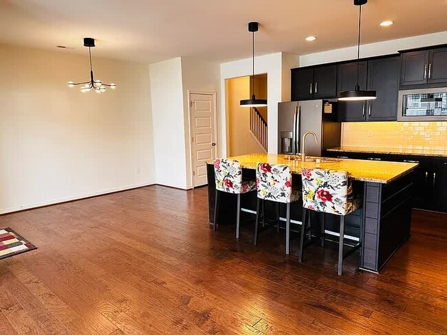 Building Photo - 5604 Benoni Ct