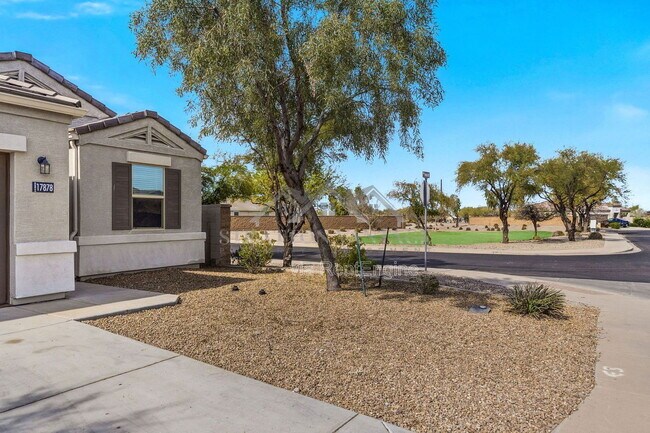 Building Photo - 17878 N Pietra Rd