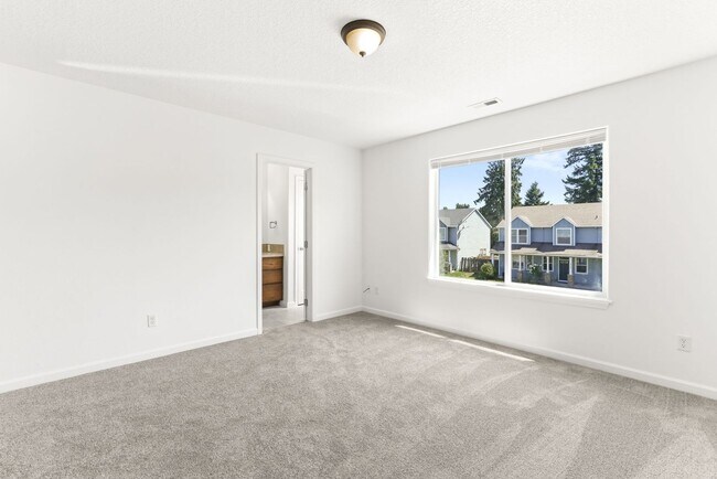 Building Photo - 3745-3749 SE 127th Place