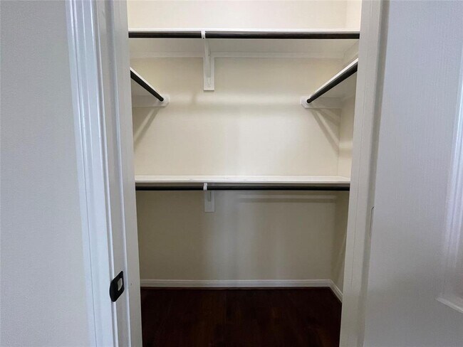 Building Photo - 5366 Blue Mountain Ln