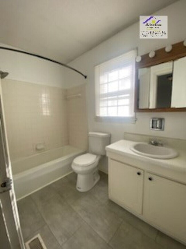 Building Photo - 5306 Brookfield Rd