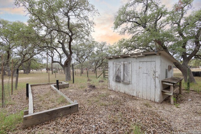 Building Photo - 33121 Blanco Rd