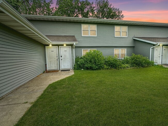 Building Photo - 3344 Berwood Ct W