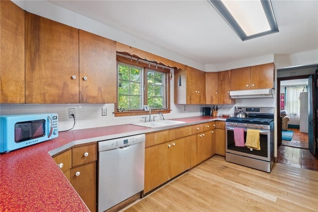 Building Photo - 3040 Agard Rd