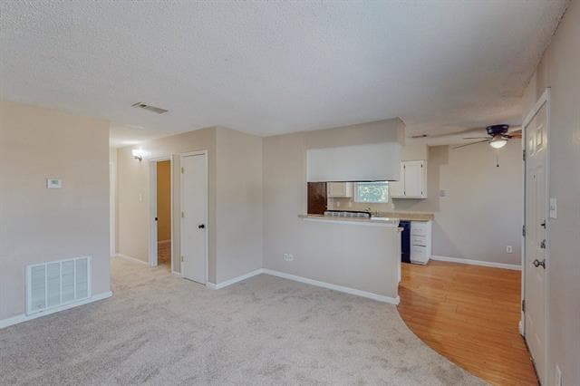 Building Photo - 301 Kings Way Dr