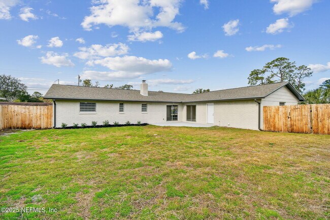 Building Photo - 2793 Greenridge Rd
